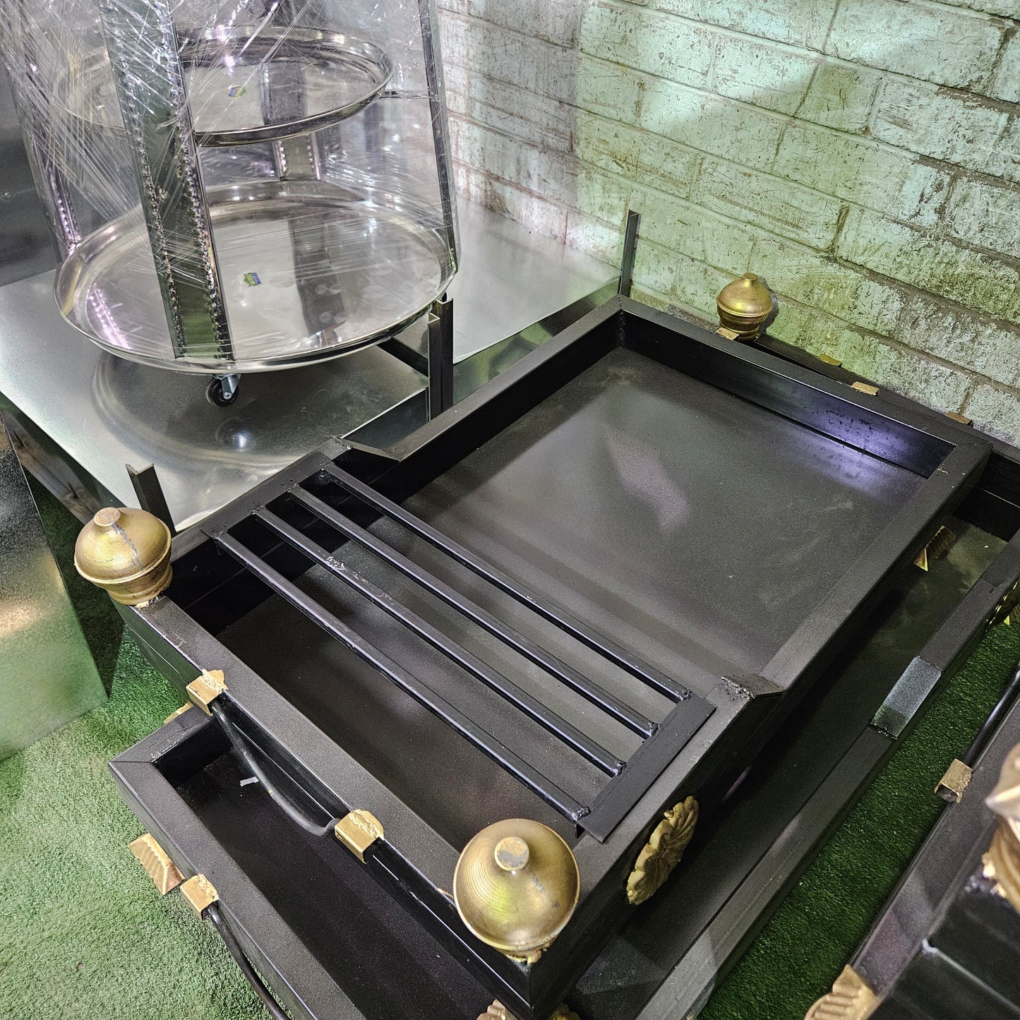 Manqal Ujaar Hadeed with Trolley - Saffaar.com